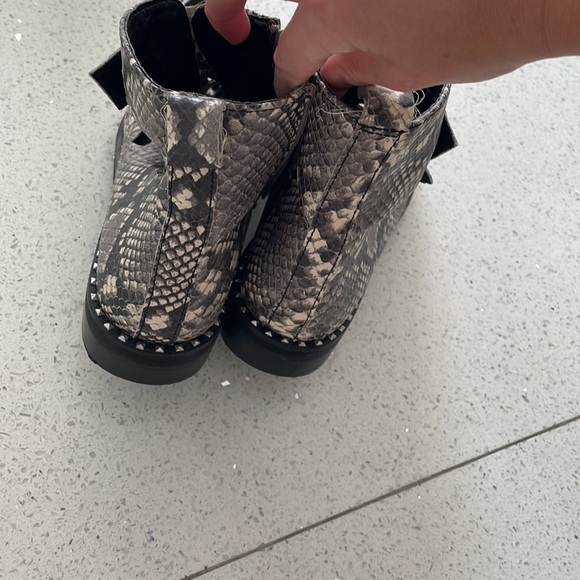 steve madden snake boots - Picture 3 of 4